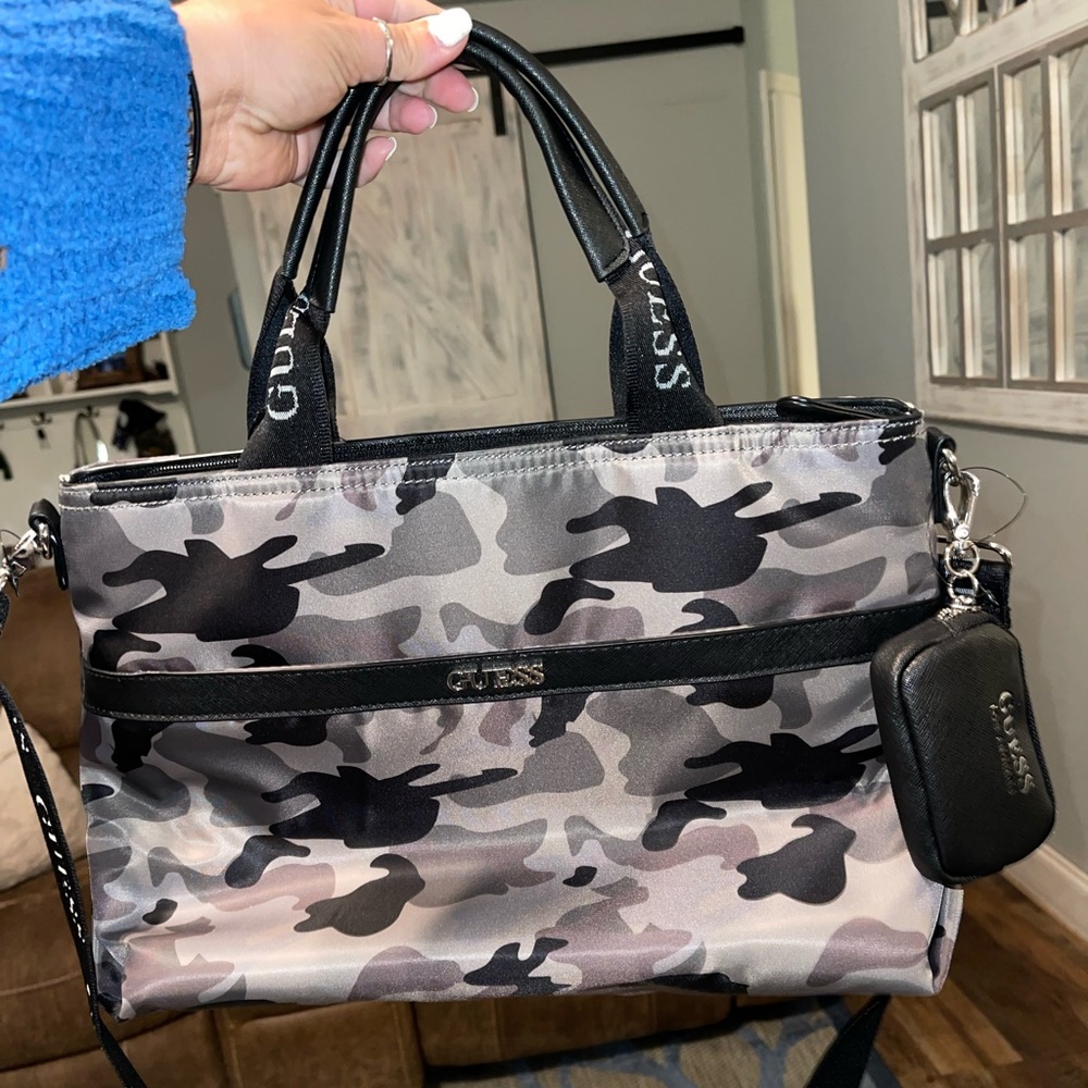 Guess camo handbag/crossbody